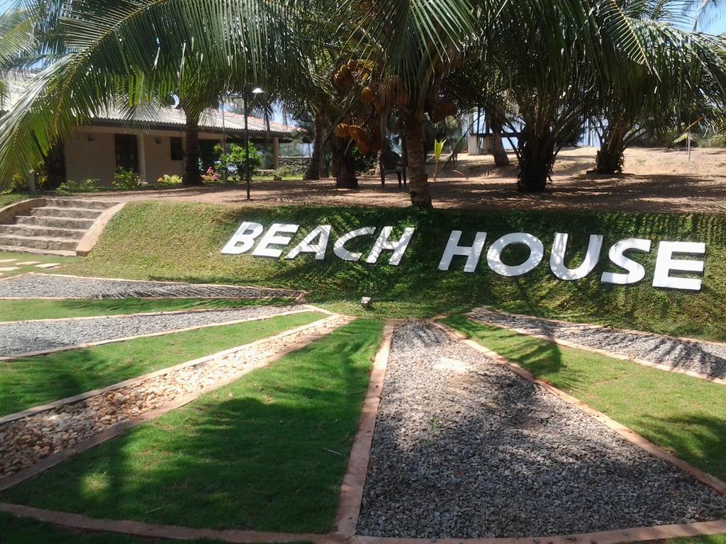 Beach House Negombo Værelse billede